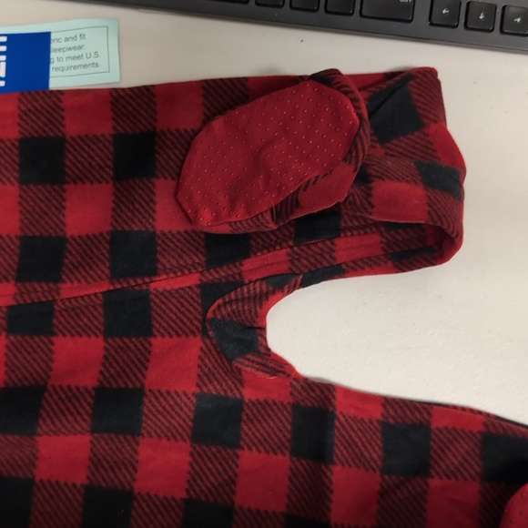 Kid's pj's - Picture 2 of 4